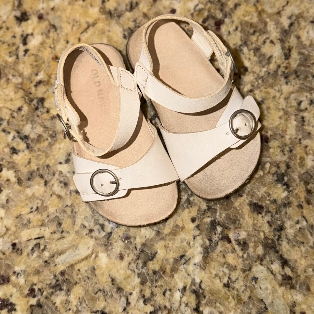 Old Navy Cream Toddler Buckle Sandals